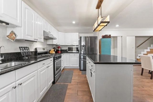 2055 Ensenada Street, Lemon Grove, CA 91945