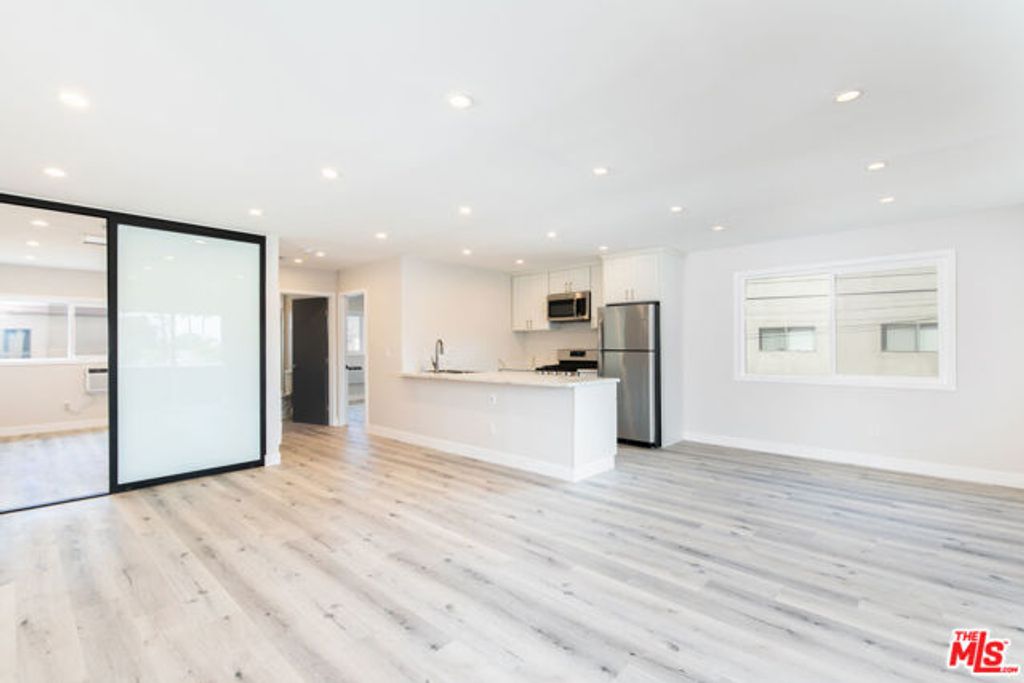 3872 Bentley Avenue C, Culver City, CA 90232