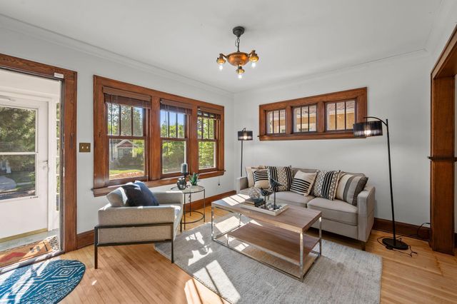 4142 18th Avenue S, Minneapolis, MN 55407