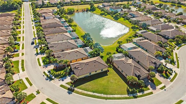 3640 Treasure Cove CIR, Naples, FL 34114