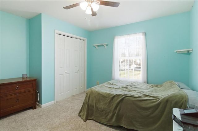15588 Crestwood Drive, Basehor, KS 66007