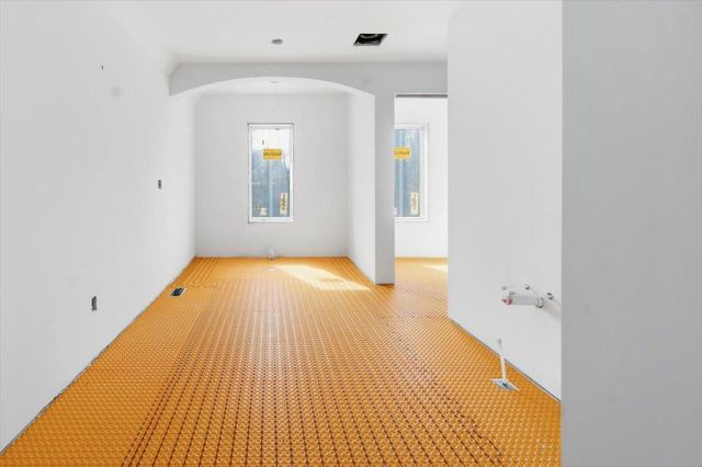 85 Brentwood Avenue, Excelsior, MN 55331