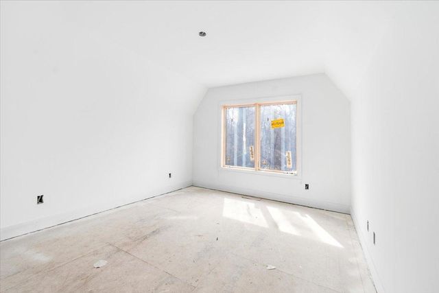 85 Brentwood Avenue, Excelsior, MN 55331