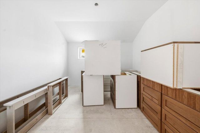 85 Brentwood Avenue, Excelsior, MN 55331