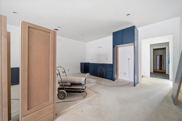 85 Brentwood Avenue, Excelsior, MN 55331