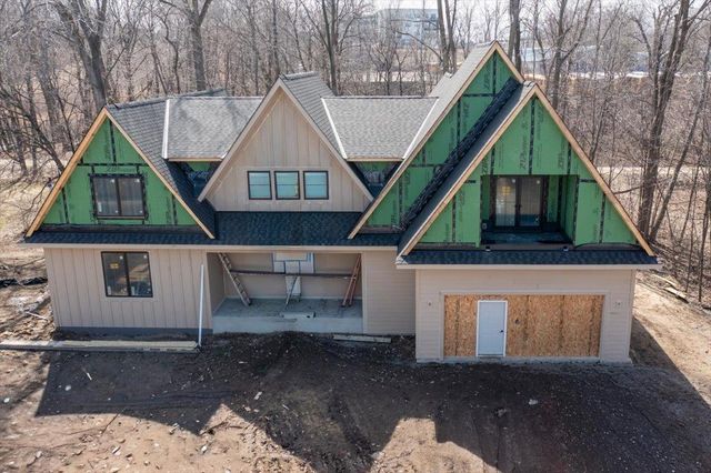 85 Brentwood Avenue, Excelsior, MN 55331