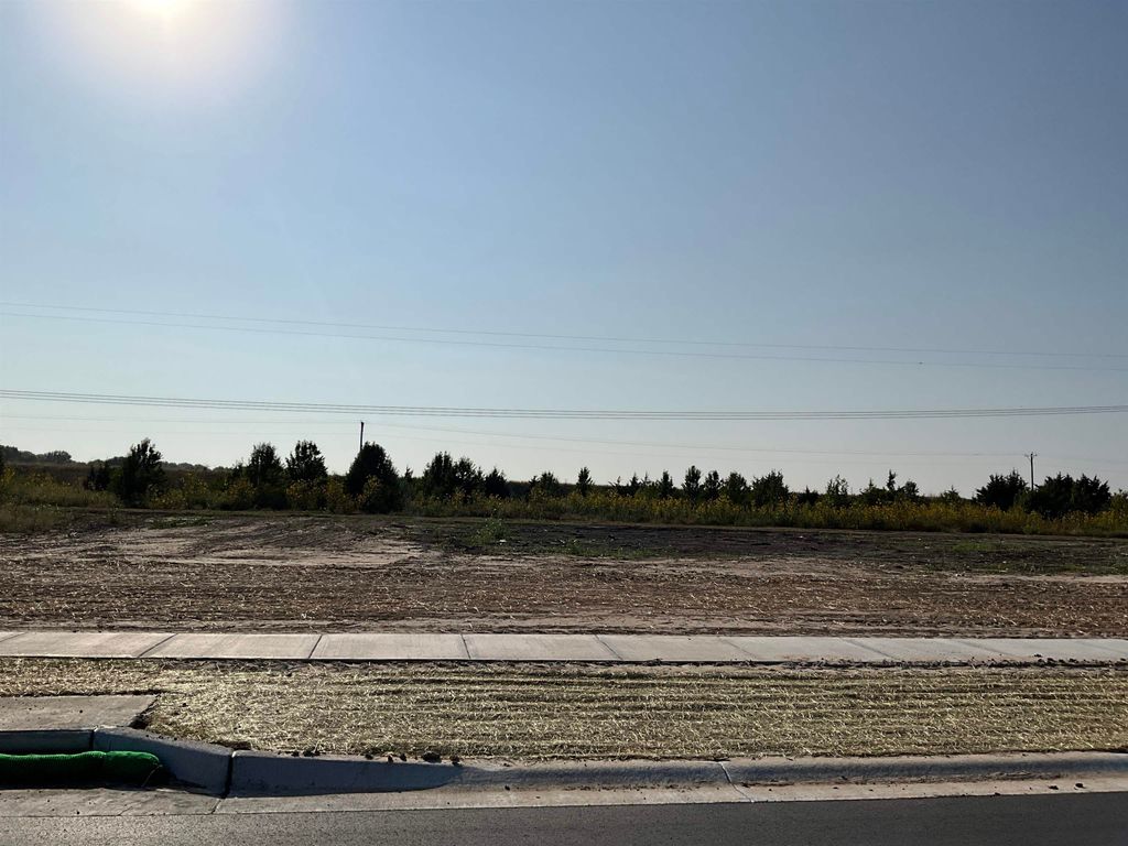 Lot 40 Block A W Blue Lake, Wichita, KS 67215
