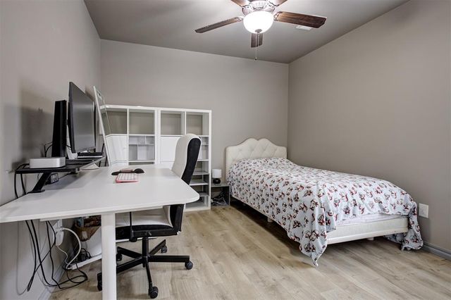 4924 Wister Lane, Edmond, OK 73025