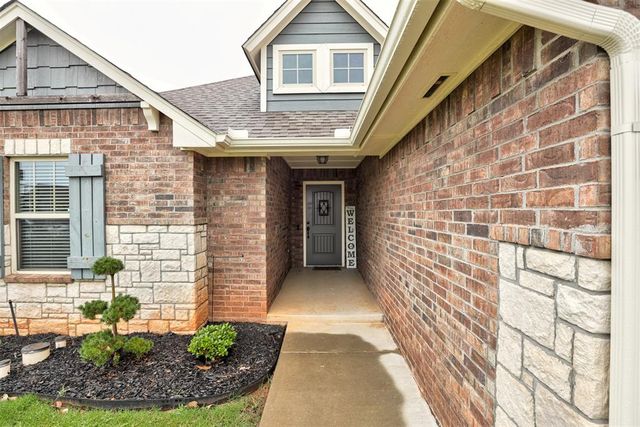 4924 Wister Lane, Edmond, OK 73025