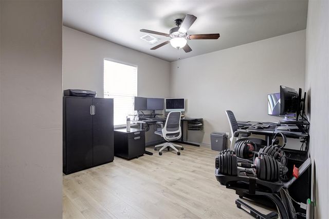 4924 Wister Lane, Edmond, OK 73025