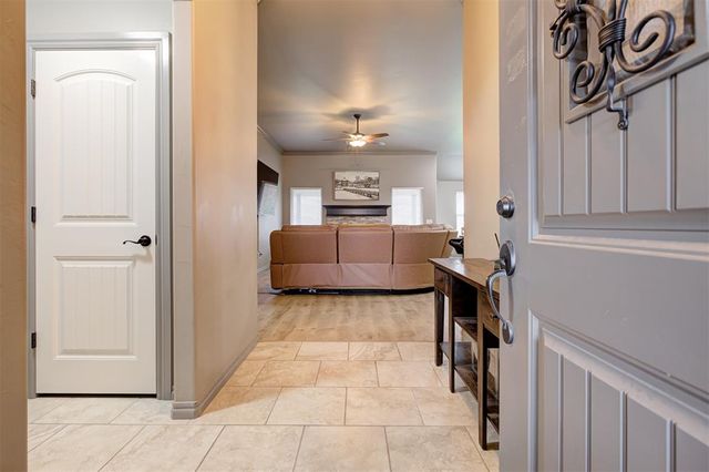 4924 Wister Lane, Edmond, OK 73025