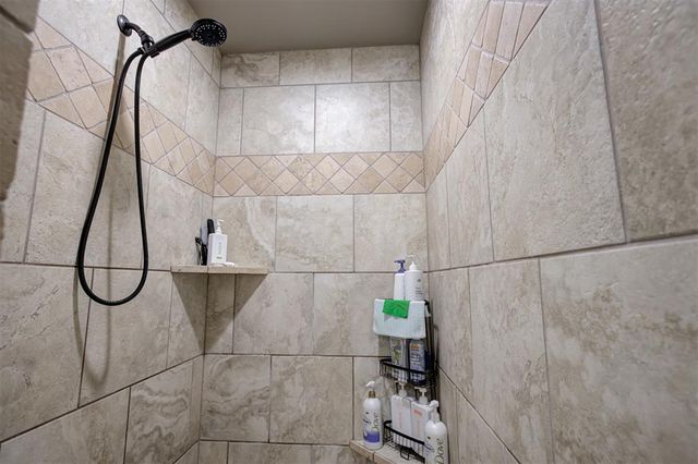 4924 Wister Lane, Edmond, OK 73025