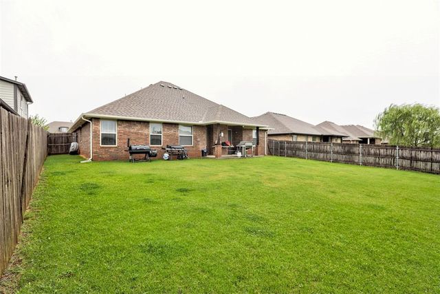 4924 Wister Lane, Edmond, OK 73025