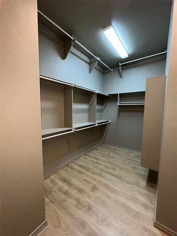 4924 Wister Lane, Edmond, OK 73025