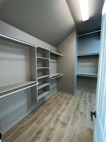 4924 Wister Lane, Edmond, OK 73025