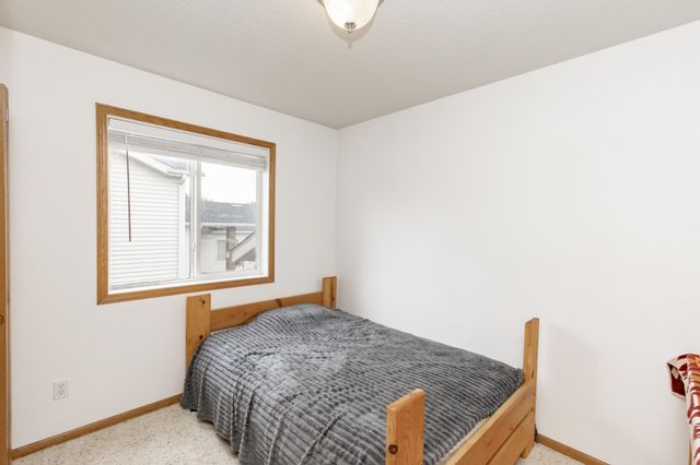 807 16th Avenue W, West Fargo, ND 58078