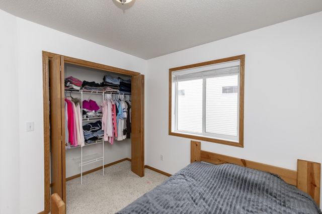 807 16th Avenue W, West Fargo, ND 58078