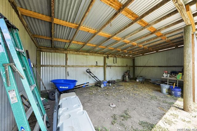 111 Fawn Run, Kerrville, TX 78028