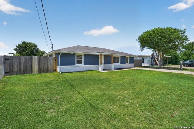 111 Fawn Run, Kerrville, TX 78028