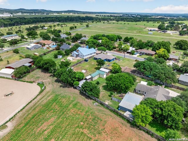 111 Fawn Run, Kerrville, TX 78028
