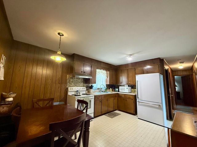 755 Goldmine RD, Glade Hill, VA 24092