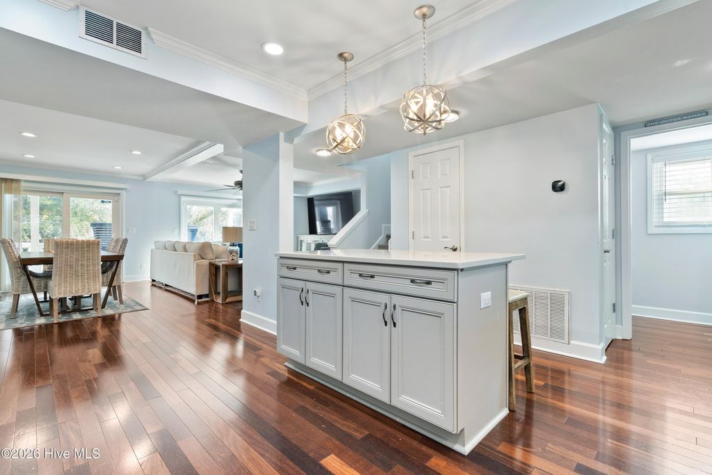 Image 16 of property listing at 124 Lees Cut, Wrightsville Beach, NC 28480