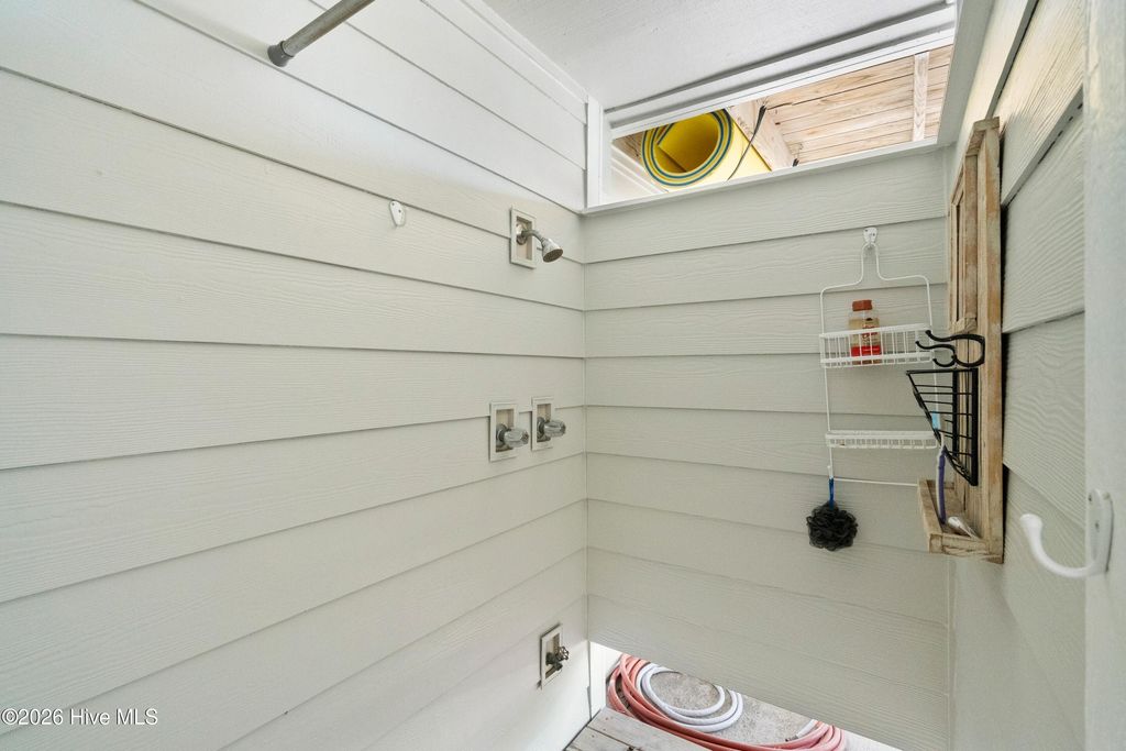 Image 44 of property listing at 124 Lees Cut, Wrightsville Beach, NC 28480