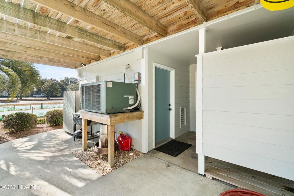 Image 45 of property listing at 124 Lees Cut, Wrightsville Beach, NC 28480