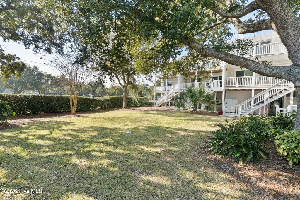 Image 7 of property listing at 124 Lees Cut, Wrightsville Beach, NC 28480
