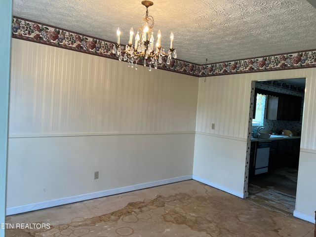 2806 Vicksburg Lane, Strawberry Plains, TN 37871