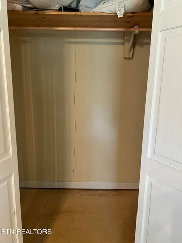 2806 Vicksburg Lane, Strawberry Plains, TN 37871
