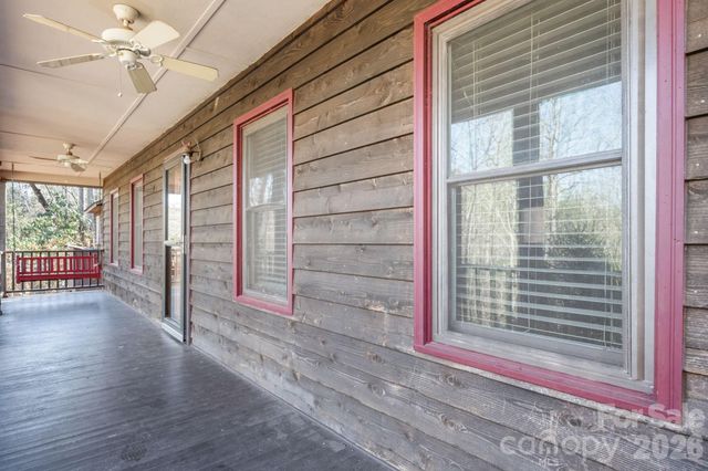 1481 Levi Lane, Lenoir, NC 28645