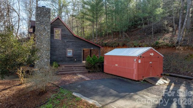 1481 Levi Lane, Lenoir, NC 28645