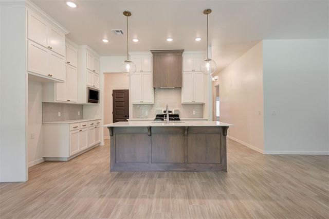 12044 Rockbed Drive, Yukon, OK 73099