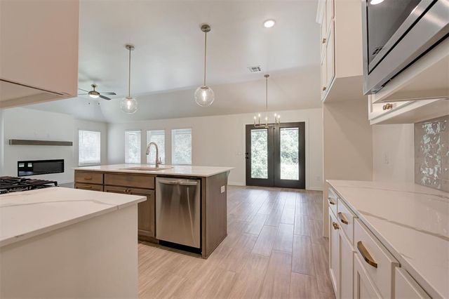 12044 Rockbed Drive, Yukon, OK 73099
