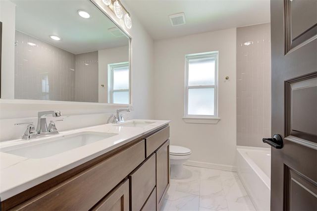 12044 Rockbed Drive, Yukon, OK 73099