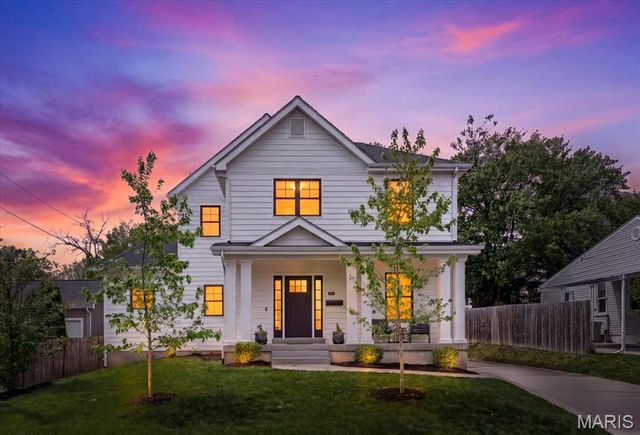 427 Venneman Avenue, Glendale, MO 63122