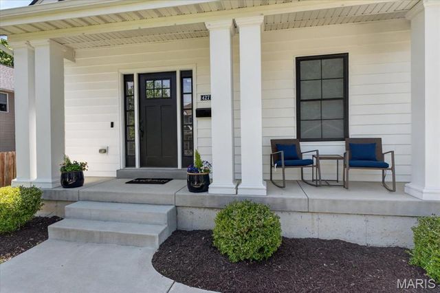 427 Venneman Avenue, Glendale, MO 63122