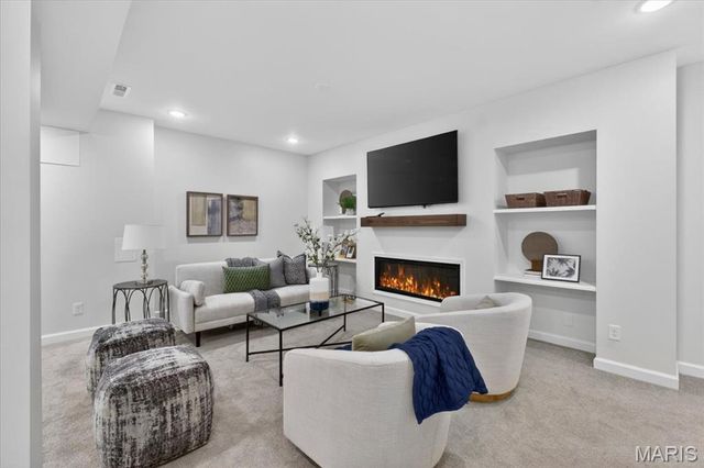 427 Venneman Avenue, Glendale, MO 63122