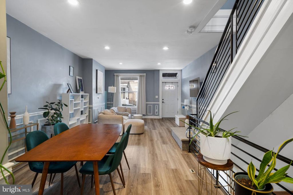 3030 REDNER ST, Philadelphia, PA 19121