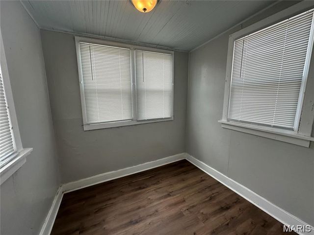 4950 Lindenwood Avenue 1st Floor, St Louis, MO 63109