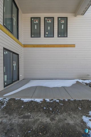 1504 W Bennett Dr Drive, Brandon, SD 57005