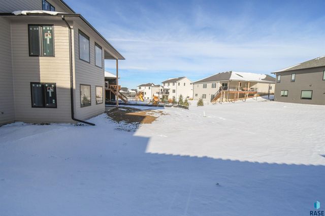 1504 W Bennett Dr Drive, Brandon, SD 57005