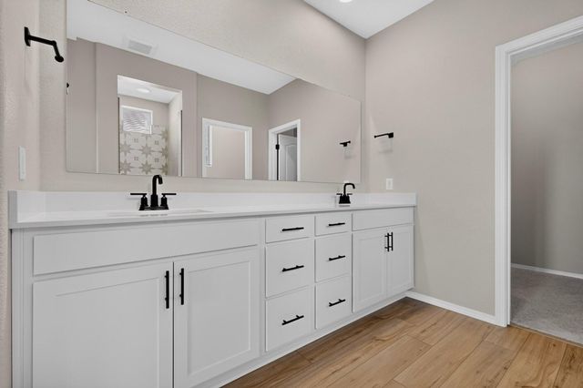 2343 Sandra Loop NE, Rio Rancho, NM 87144