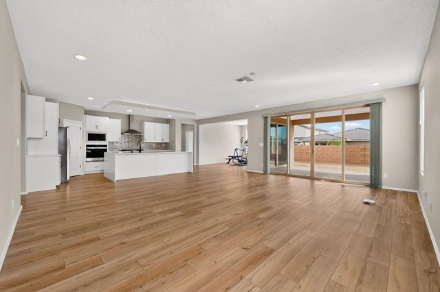 2343 Sandra Loop NE, Rio Rancho, NM 87144