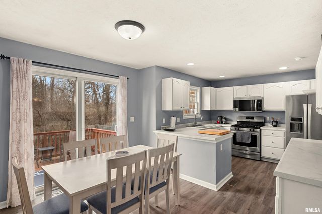 1950 ENGLISH OAK, Washington, IL 61571