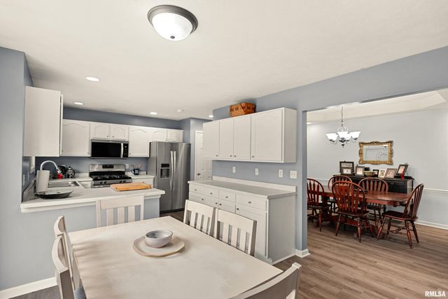 1950 ENGLISH OAK, Washington, IL 61571