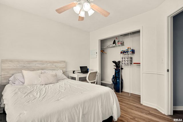 1950 ENGLISH OAK, Washington, IL 61571