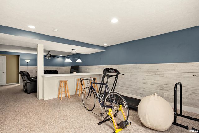 1950 ENGLISH OAK, Washington, IL 61571