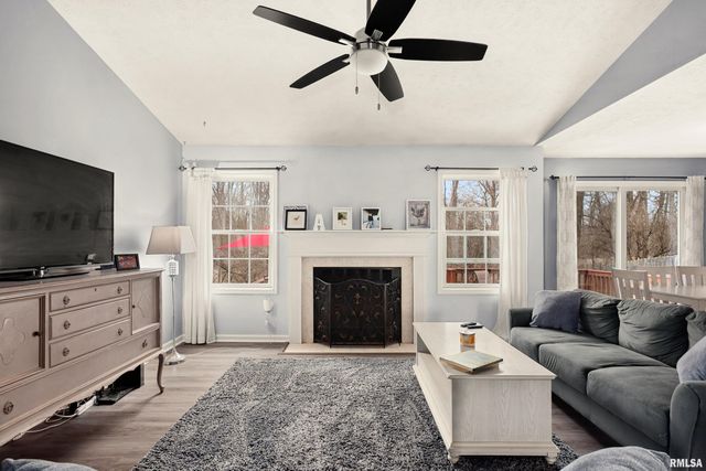 1950 ENGLISH OAK, Washington, IL 61571